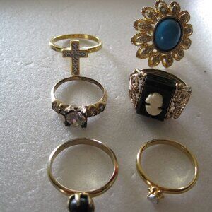 Lot of 6 Ladies Fashion Rings - Gold Tone, Vintage - Sizes 4.5 - 8 - Costume